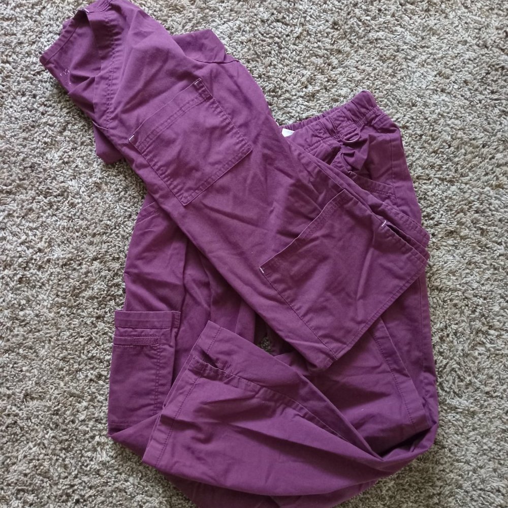 Maevn Scrub Top & Pants - SET